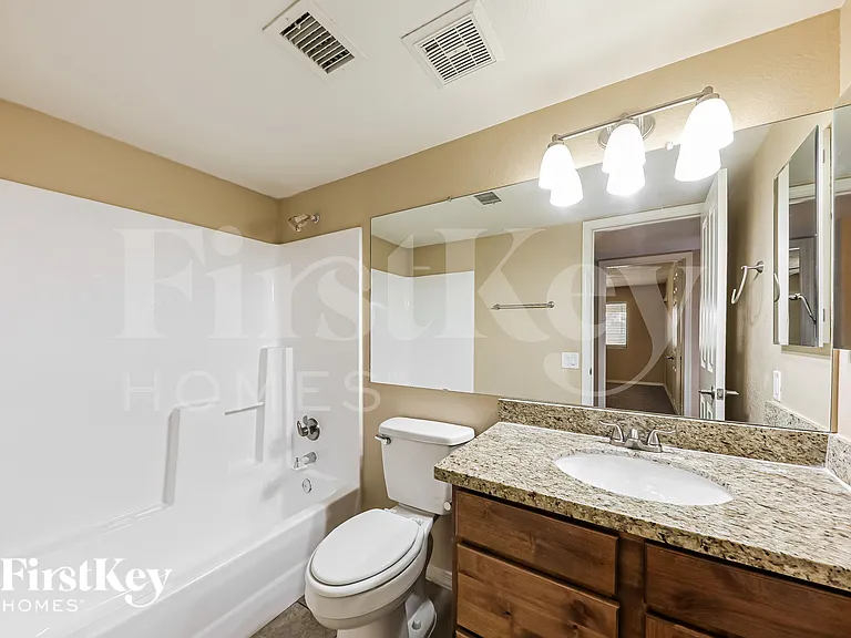 3336 W Quail Ave — Photo 17