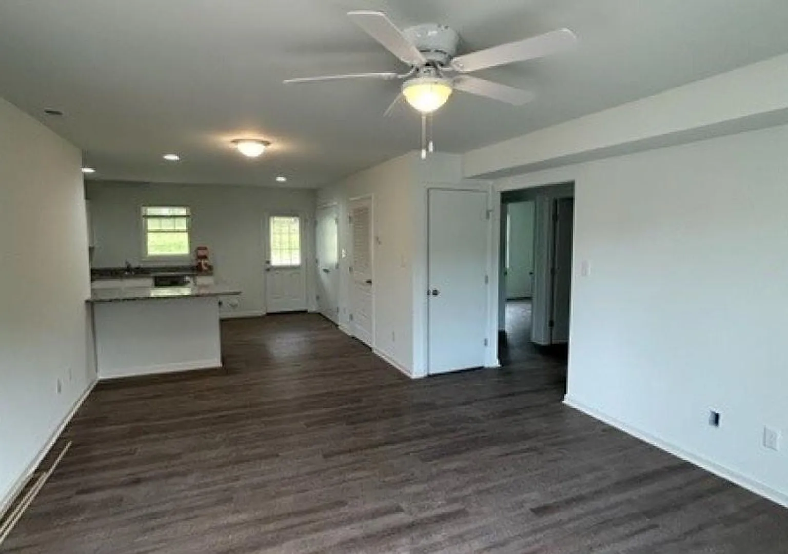 Hunter Street Apartments — Photo 3