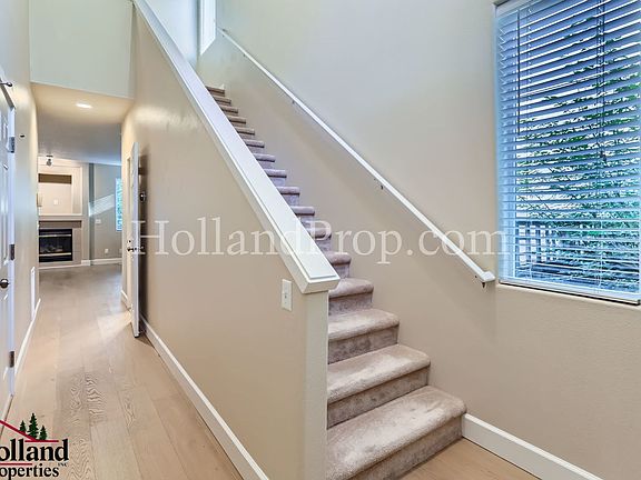 5th image of 5639 NE Hidden Creek Dr