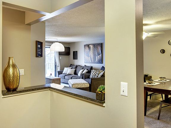 3rd image of 5520 142nd St W #122