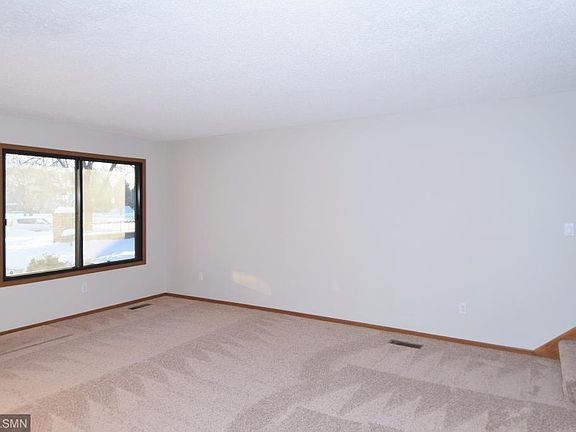 4th image of 145 96th Ln NE