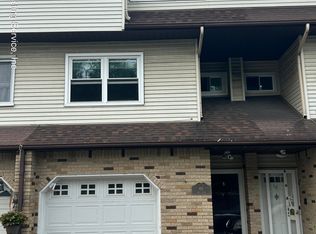 66 Eric Ln, Staten Island, NY 10308