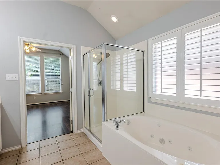 2720 Alpena Dr — Photo 13