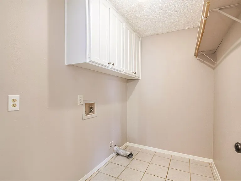 617 S Las Vegas Trl — Photo 14