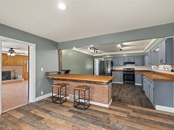 4th image of 1218 Township Road 593
