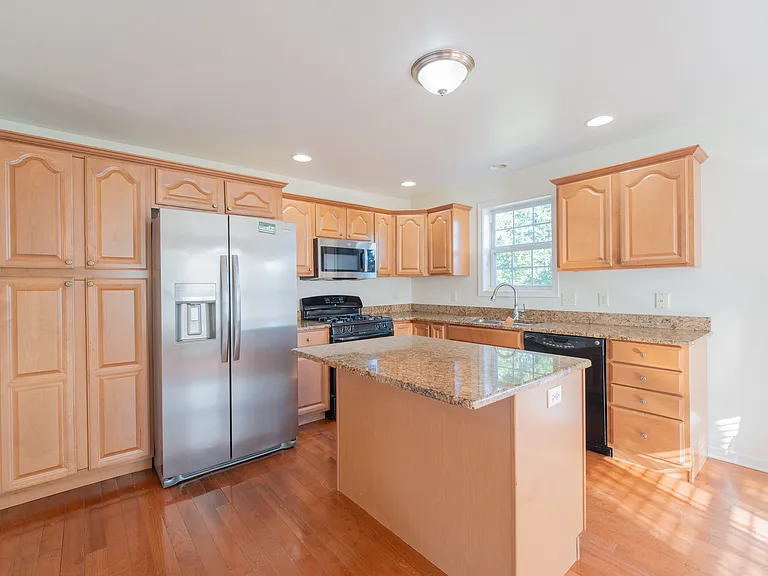 6250 Galleon Dr — Photo 12