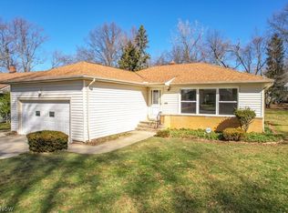 1219 Haverston Rd, Lyndhurst, OH 44124