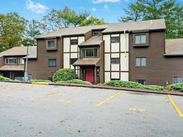 83 Highwood Dr #83, Franklin, MA 02038