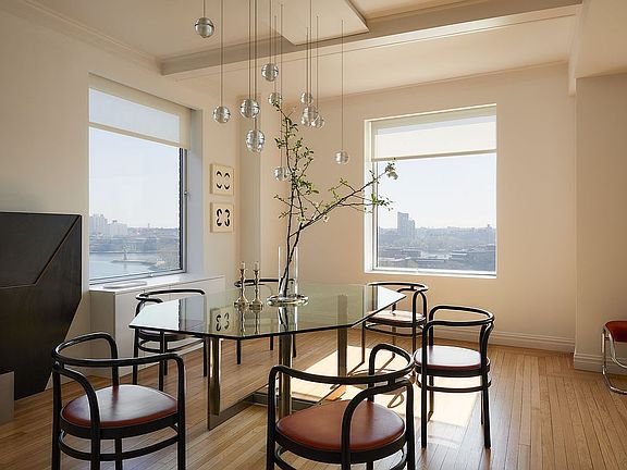 3rd image of 25 E End Ave #11E