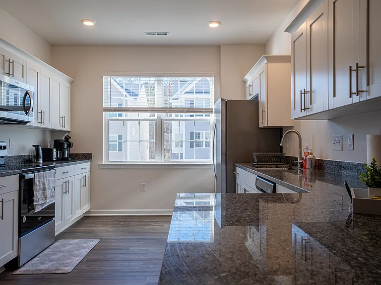 5011 Jayden Dr — Photo 15