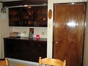 5th image of 320 Tampa Dr