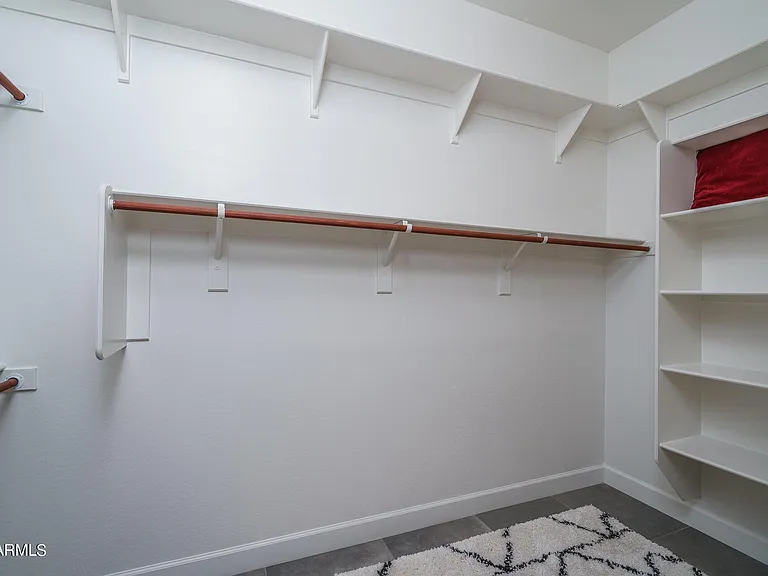 12329 S 179th Ave — Photo 17