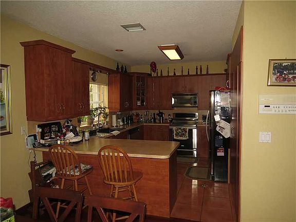 3rd image of 10553 NW 51st St