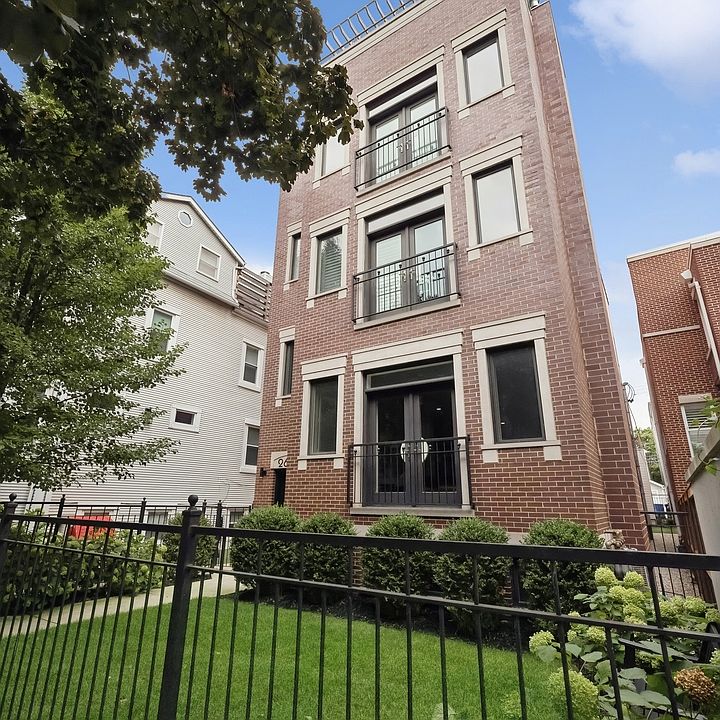 1st image of 2637 N Southport Ave Unit 3