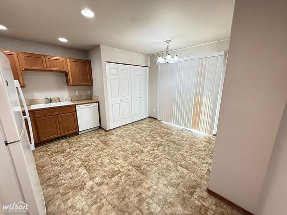 5th image of 1900 Wellington Dr #395579CB4