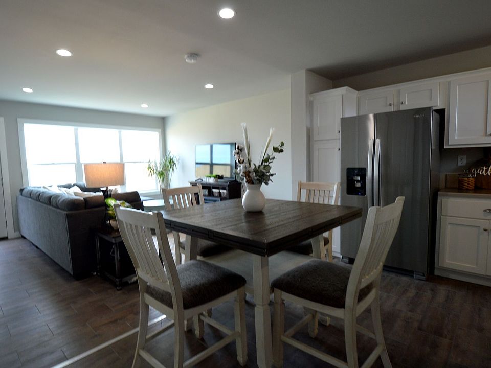 1st image of 1117 Hawthorne Ave #D