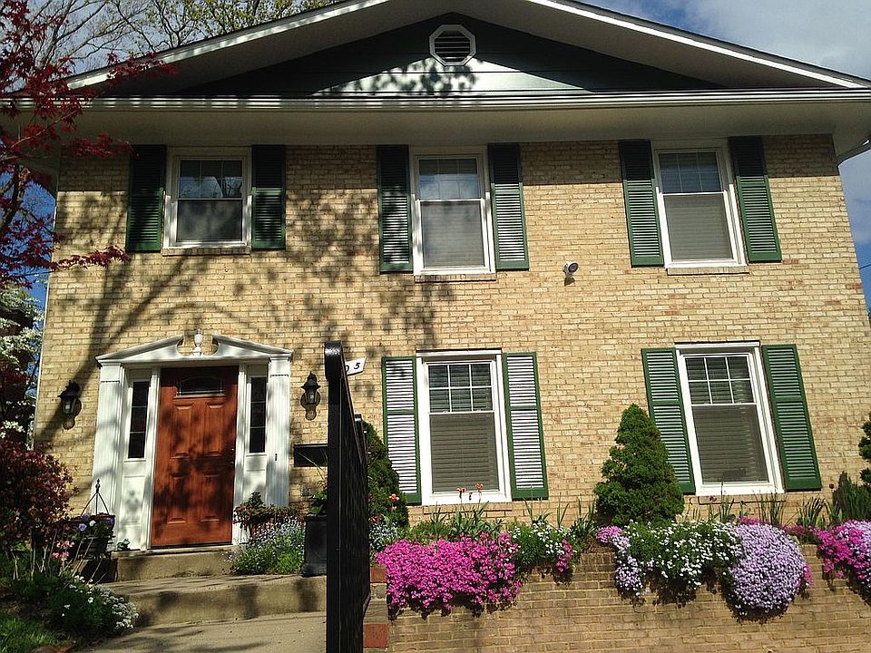 1st image of 905 N Lexington St
