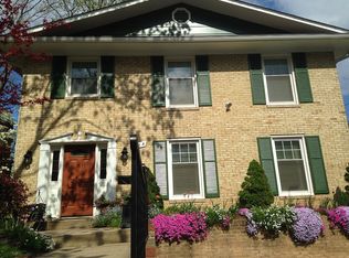 905 N Lexington St, Arlington, VA 22205