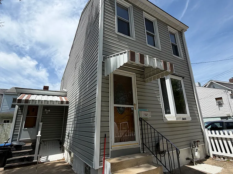5433 McCandless Ave — Photo 1