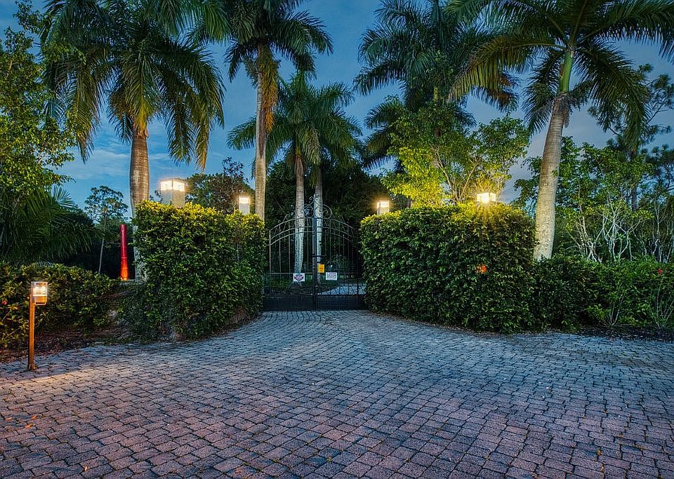 1st image of 10731 Bromley Ln