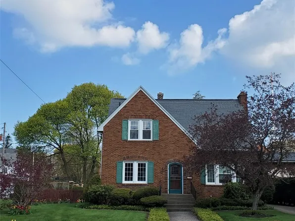 110 W 38th St, Erie, PA 16508