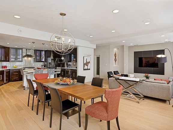 5th image of 411 W 7th St APT 607