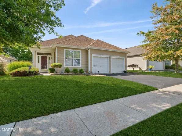 20 Bridgewaters, Barnegat, NJ 08005