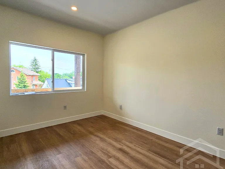 157 Thames St N #1 — Photo 7