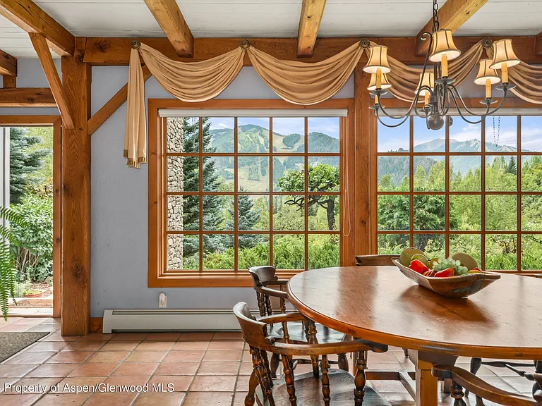 927 Red Mountain Rd — Photo 3