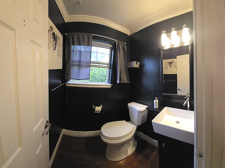 11809 E Kepner Dr — Photo 17