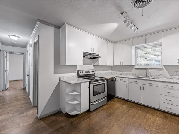 4117 Sunset Trl, Lake Worth, TX 76135