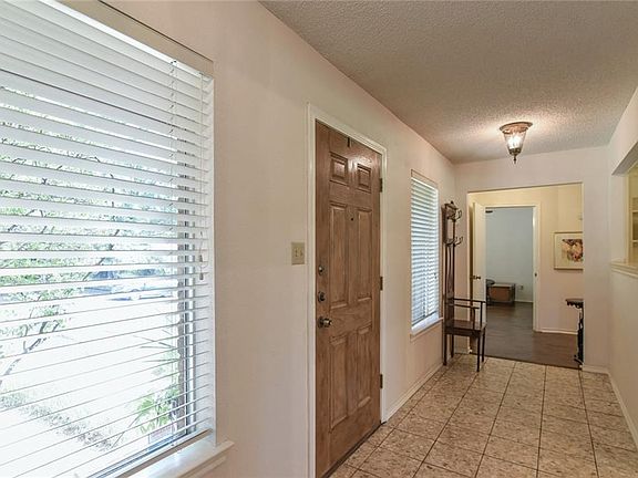 5th image of 4700 Trowbridge Dr