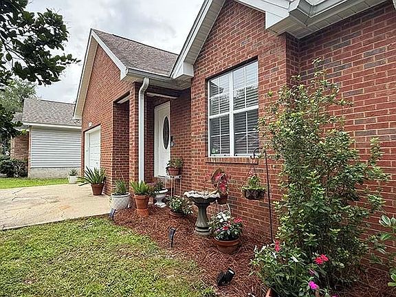 2nd image of 4421 Siesta Ct