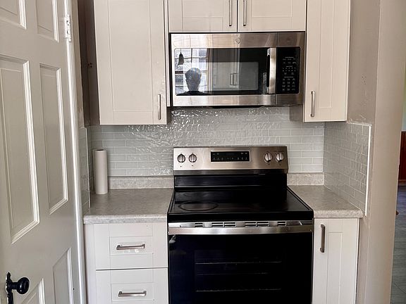 2nd image of 1305 Collegewood St