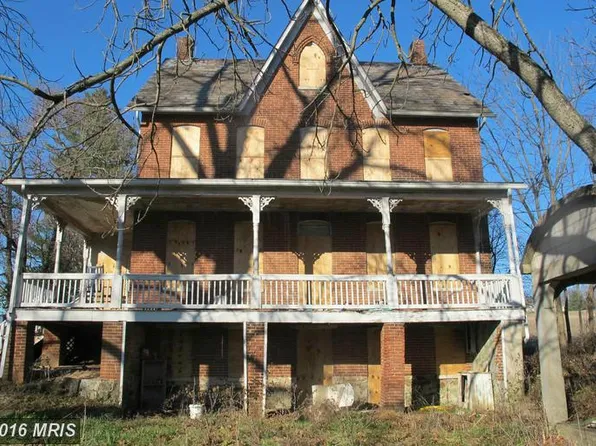 4001 Doss Garland Dr, Hampstead, MD 21074