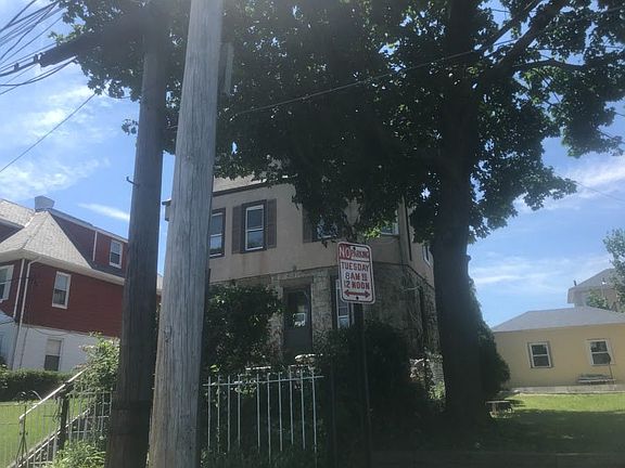2nd image of 252 Garden Ave