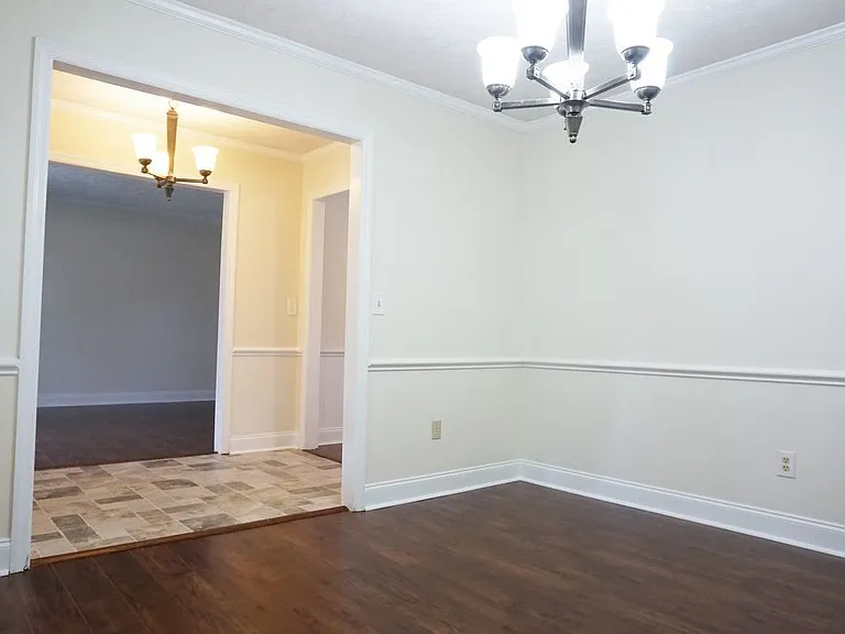318 Foxhall Ct — Photo 7