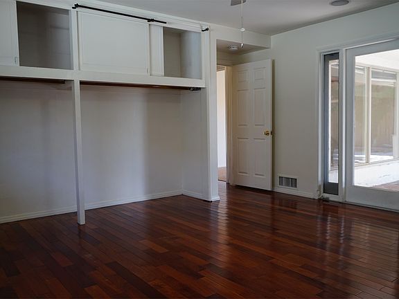 5657 Marylane Large Closet bedroom