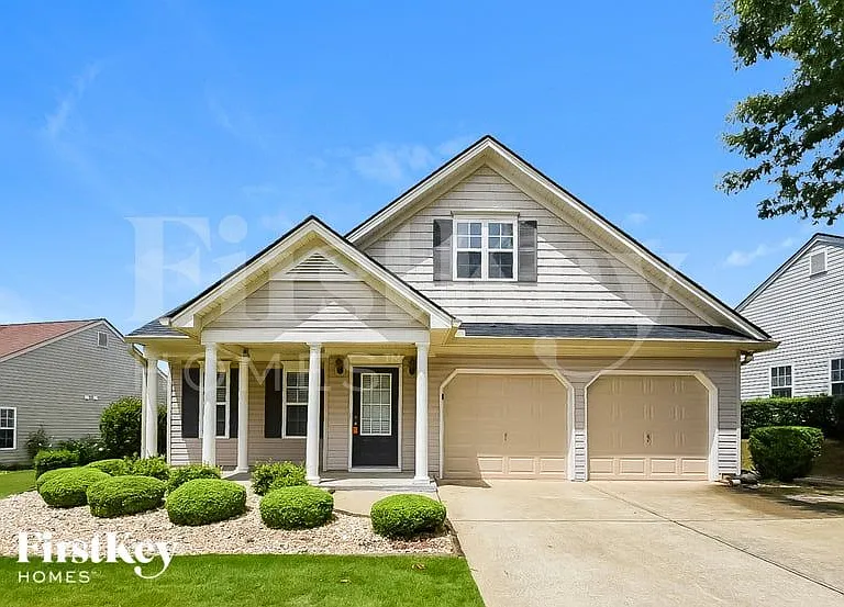 307 White Oak Way — Photo 1