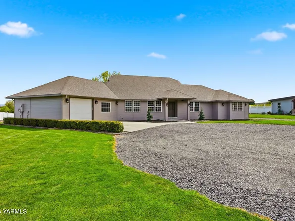 411 Mapleway Rd, Selah, WA 98942