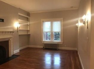 213 Commonwealth Ave APT 3R, Boston, MA 02116