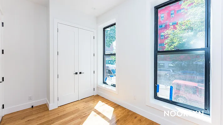 Rented by Nooklyn NYC LLC | media 50