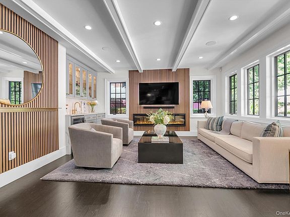 4th image of 17 Sinclair Martin Drive