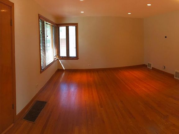 Front entry, living/dining area