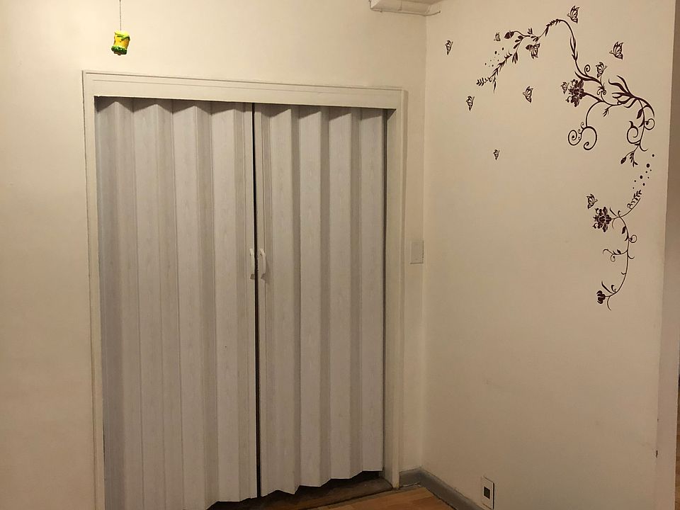 1st image of 13815 Franklin Ave APT L9