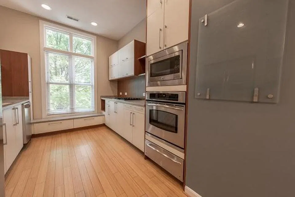 5 bed, 3.5 bath, 1652 sqft, $4,500 — Photo 4