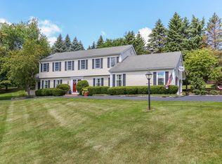 25528 N Paddock Ln, Tower Lakes, IL 60010