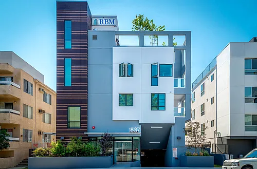 1837 Sawtelle Photo 1