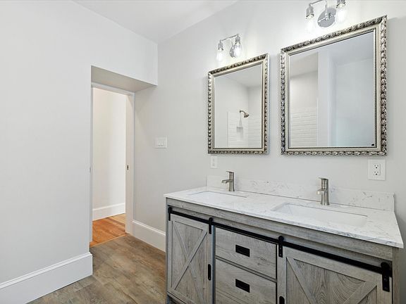 5th image of 75 W Ashland St APT 1