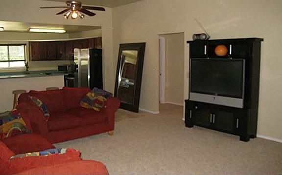 3rd image of 687 Hardy St
